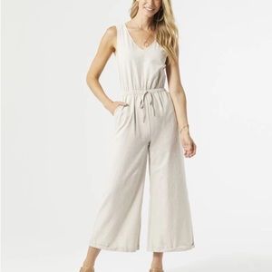 Coco + Carmen | Oasis V-Neck Wide Leg Jumper in Large ***Brand New w/tags***